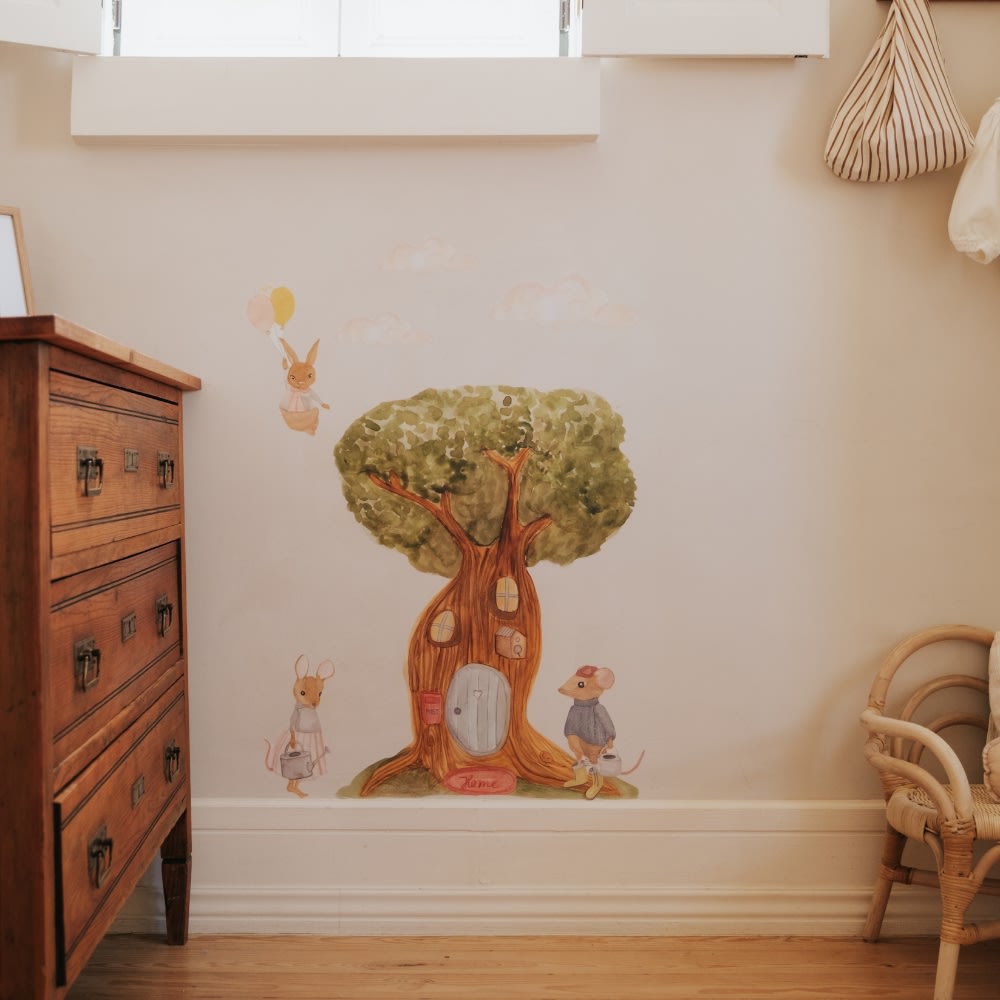 That's Mine Wallsticker the secret treehouse - Multi - 100% Textile foil Buy Bolig & udstyr||Børneværelset||Wallstickers||personale||Efterår & vinter 2025||NOOS||AW25 NOOS here.