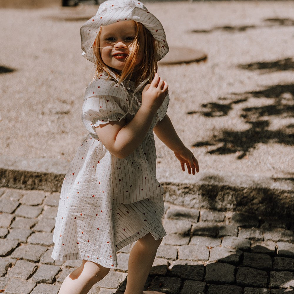 That's Mine Kassia hat - Lady dots - 100% Organic cotton Buy Tøj||Hatte||Accessories||Udsalg||Alle||Forår & sommer '24||Tøjbundle||Udsalg - tøj||alt minus sløjfe||5 for 399||mette-sale here.
