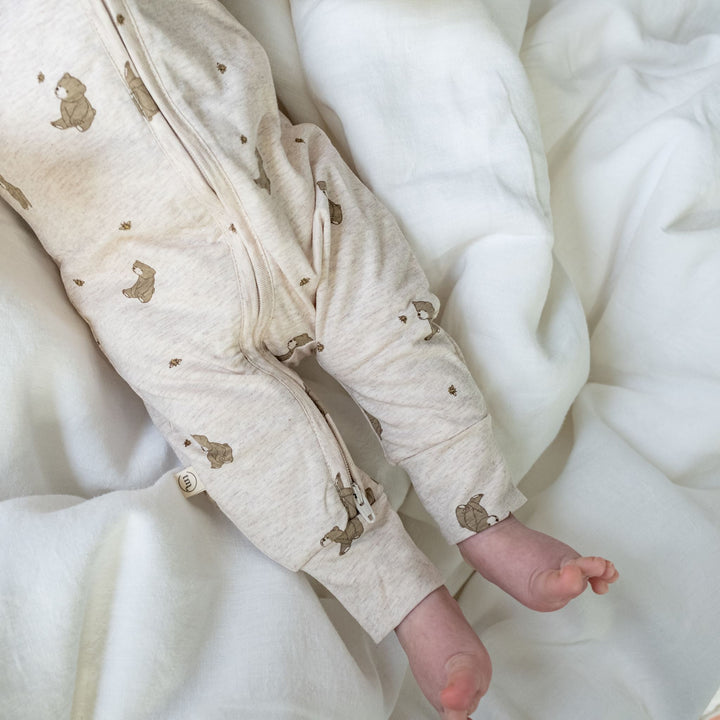 That's Mine Mathie onesie - Bees and bears - 95% Organic cotton / 5% Elastane Buy Tøj||Overdele||Onesies||Alle||Favoritter||personale||Bees and bears||Newborn essentials||Influencer choice||alt minus sløjfe||NOOS||mette-sale||bf-jersey-bundle here.