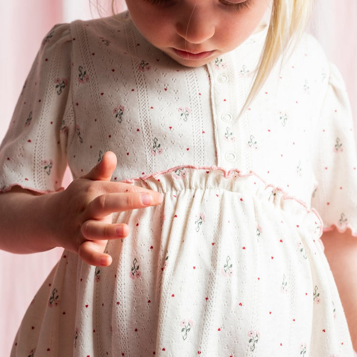 That's Mine Glorie kjole - Blooming love - 100% Organic cotton Buy Kjoler||Kjoler & nederdele||personale||Jersey here.