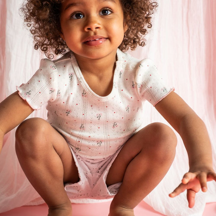 That's Mine Greta bodystocking - Blooming love - 100% Organic cotton Buy Bodystockings||Undertøj||personale||Newborn essentials||Jersey here.