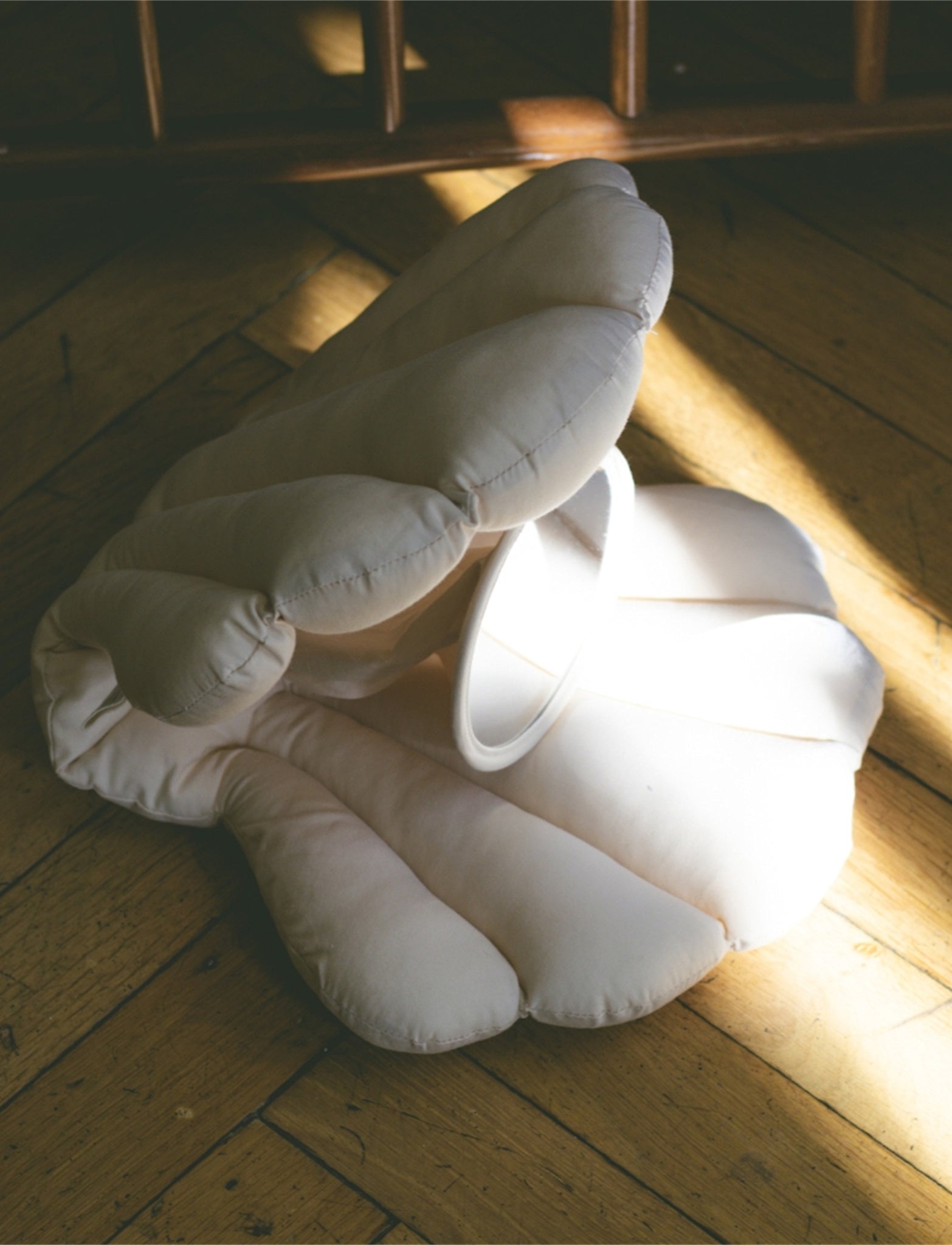 Baby mirror toy - Soft beige