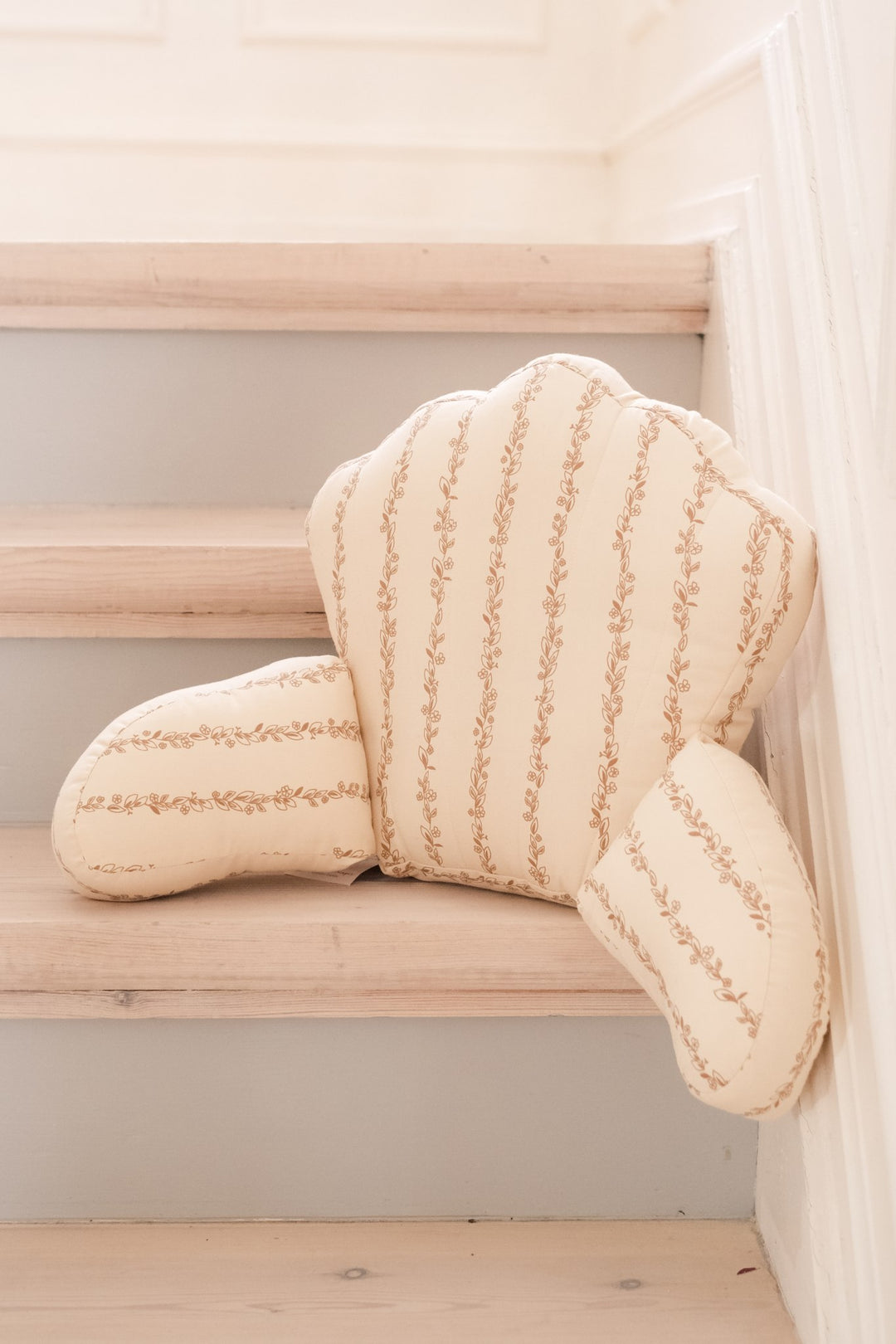 Nori Pram pillow Shell - Leaves stripe